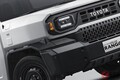 【インドネシア】トヨタ最新「“2人乗り”ハイラックス」に注目！ カクカクデザイン＆「5速MT×ディーゼル仕様」あり！ “TOYOTA”ロゴもお洒落なタフマシン「ランガ」とは？