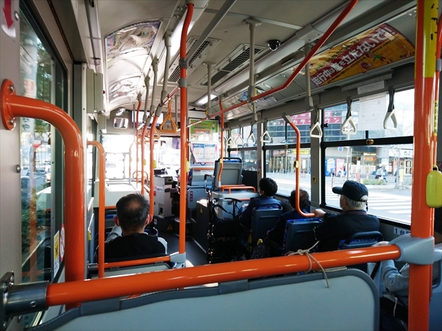 車内事故を徹底防止 都営バスなどのバス事業者が7月31日まで 車内事故防止キャンペーン を実施中 ベストカーweb 自動車情報サイト 新車 中古車 Carview