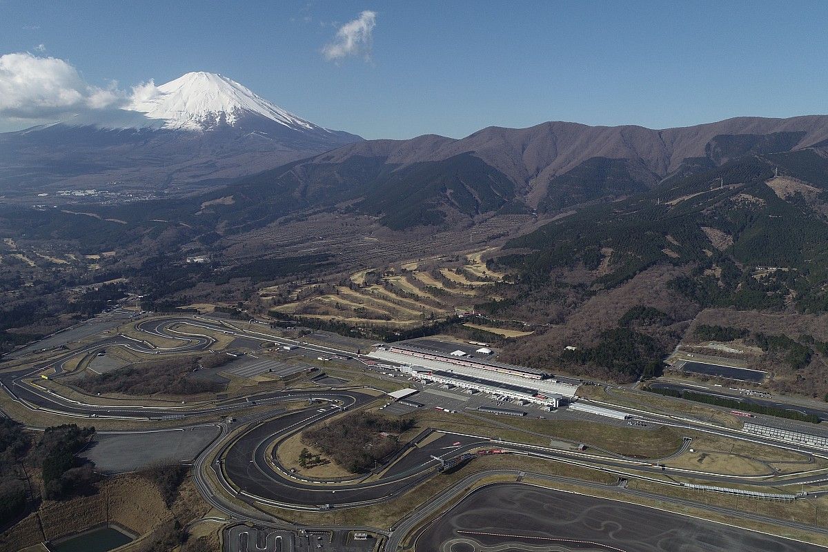 富士24時間レース、下から観るか？　”空”から観るか？　AirXが「ヘリコプター遊覧」を実施。3900円から