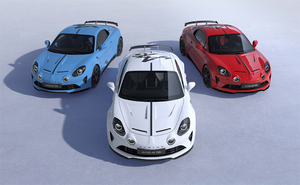 トリコロールカラーを纏ったアルピーヌA110 Rの特別限定モデルが日本発売