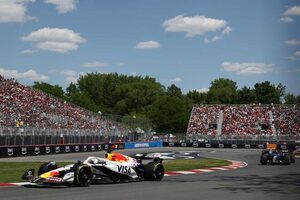ハジャーはミディアムタイヤのグレイニングに悩む「少しピットインが遅くて順位を落とした」ローソンは冷却トラブル発生