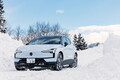 【ボルボ史上最少の電動SUV】リア駆動なのに雪上試乗！思わず欲しくなるEX30の「らしさ」とは