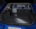 レクサスがブランド初となる電気自動車「UX300e」を発売。価格は580万円～