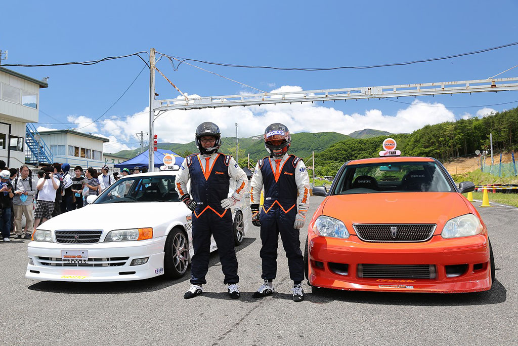 ドリフトタクシーって何だ ドリフトの聖地エビスサーキットの仰天アクティビティに迫る Web Option 自動車情報サイト 新車 中古車 Carview