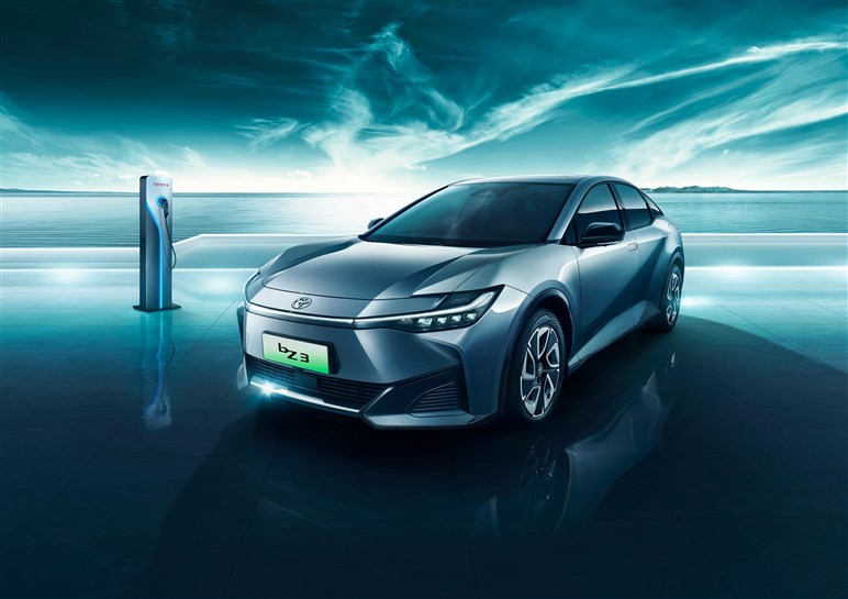 トヨタ、新型EV「bZ3」を中国で発表。航続距離は600km超、BYD、一汽トヨタと共同開発