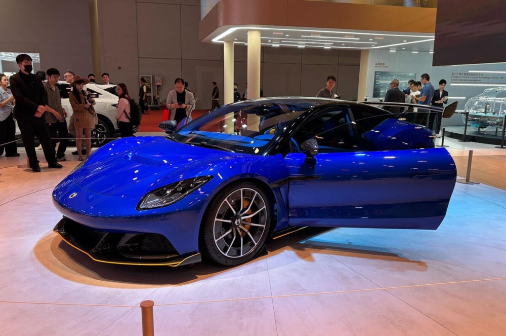 BYDが高級2ドア・スポーツカー『Z』初公開 ポルシェ911に対抗