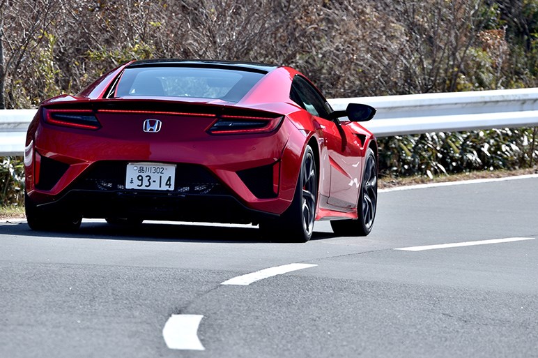 NSX改良モデル試乗　見た目はほとんど変わらないが中身は相当良くなった