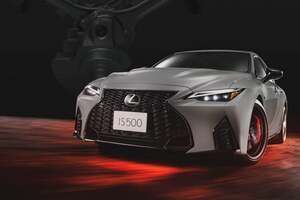 レクサス「IS500」 V8の真価を解き放つ、特別仕様車“クライマックスエディション”