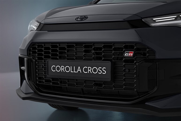 【正式発表は5/23!?】新「カローラクロス」いよいよ日本導入。販売店ではすでに想定2倍超えの商談が発生中、GRスポーツの納期は来年2月か