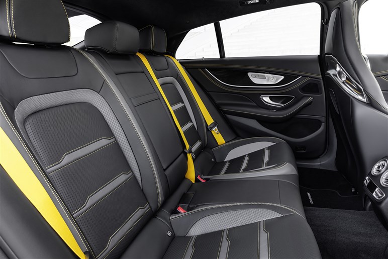 【スリーポインテッドスターが光る!?】「AMG GT 4ドアクーペ」後継EVをチラ見せ。エンジン仕様も併売へ