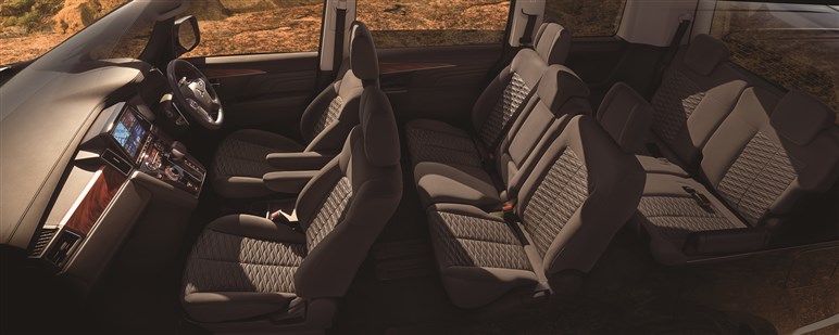 新型「デリカD:6」が10月にも公開との情報。外見はキープコンセプトも、PHEVとBEVに一新で価格アップか