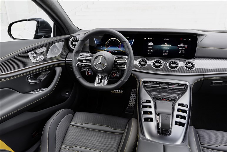 【スリーポインテッドスターが光る!?】「AMG GT 4ドアクーペ」後継EVをチラ見せ。エンジン仕様も併売へ