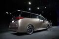 ショーファーカーへと変貌した新型アルファード。廉価グレード追加の有無を主査に聞いた