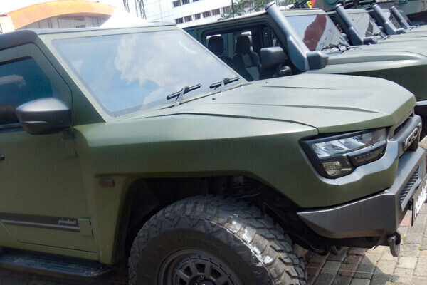 「“ランクル”を装甲化すればいいじゃない」そんな単純な話か？ 軍事転用の“日本的な課題” 防衛省の考え次第？