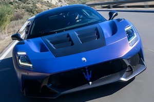 しなやかに公道を嗜む　マセラティMC20 GT2ストラダーレへ試乗　60kg減量　10ps増強