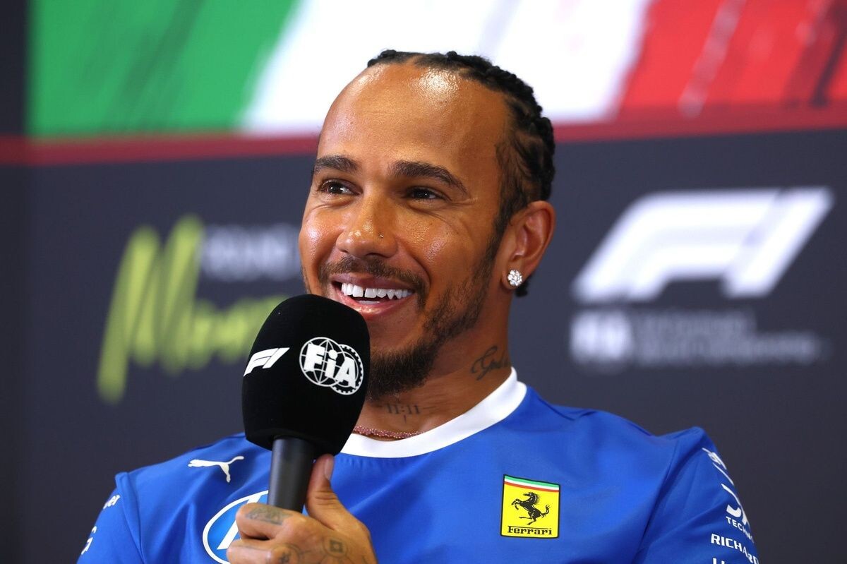 7度のF1王者が汚れ役？　グリッド降格ハミルトンはフェラーリ地元でルクレールを援護するのか「それで彼がポールを獲れるなら……」