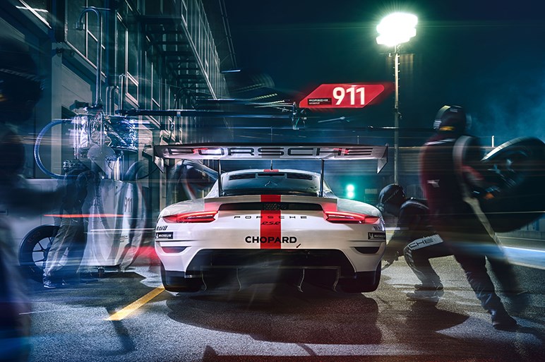 ポルシェ、911のレースカー仕様「911RSR」の新型を公開