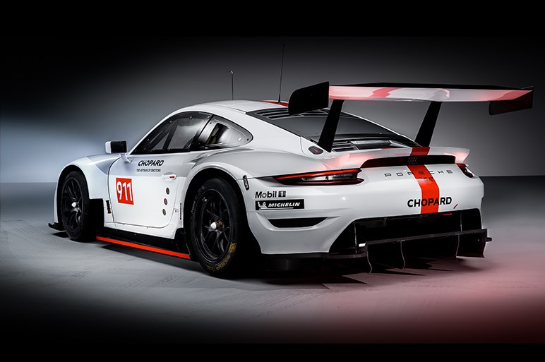 ポルシェ、911のレースカー仕様「911RSR」の新型を公開