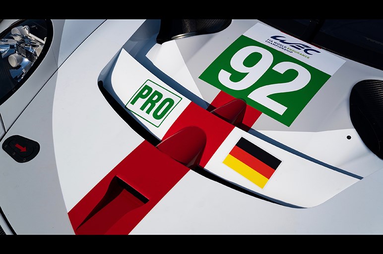 ポルシェ、911のレースカー仕様「911RSR」の新型を公開