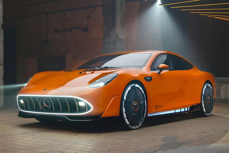【インパクト絶大】これが未来のセダンか。「コンセプト AMG GT XX」速すぎ＆光りすぎな電動4ドア公開