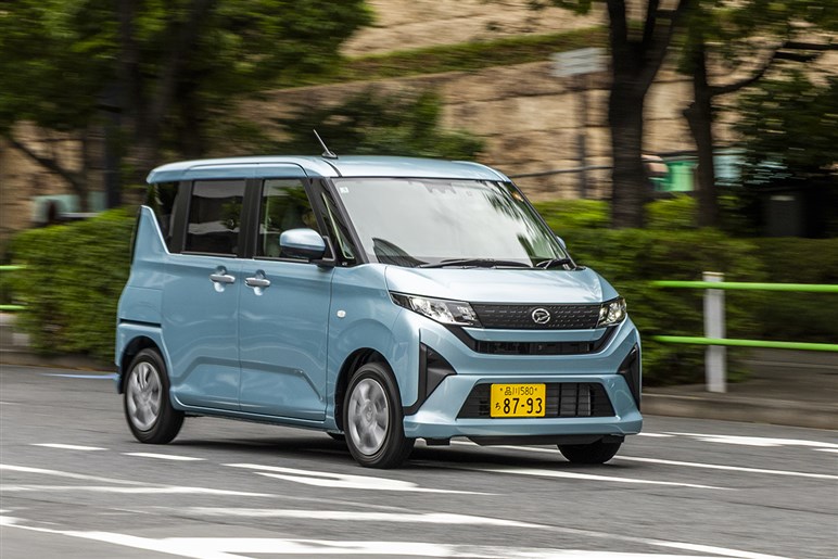 新型「ムーヴ」はバランス重視の優等生タイプ。スライドドア以外は地味キャラだがライバルを研究した装備と価格が上手い