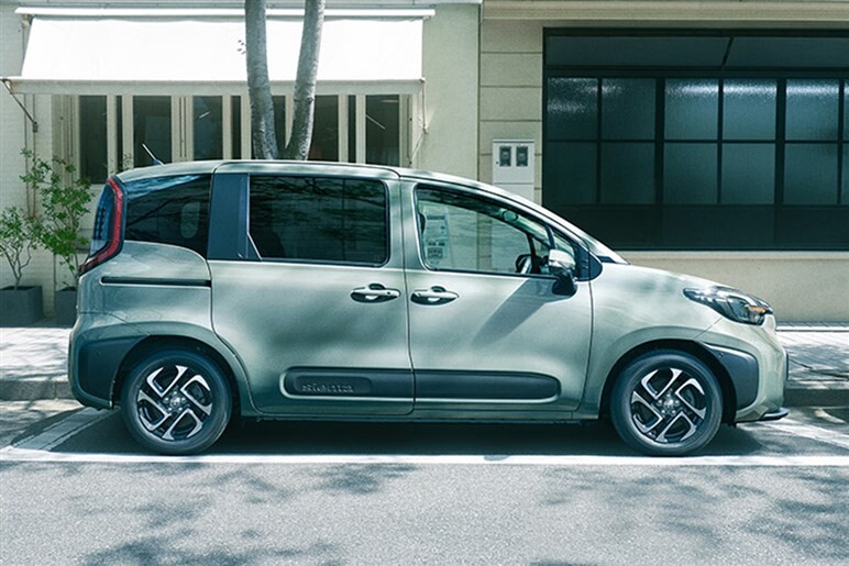 【決定】「シエンタ」一部改良に合わせ2人乗り「ジュノ」が追加。価格抑えめも生産枠少なく争奪戦に？