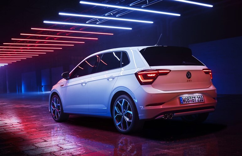 VW新型「ポロ GTI」発売。2.0TSIは207PSを発揮、価格は約411万円