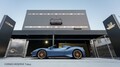 コーンズ・モータースがラグジュアリーカー専用の屋内駐車場「CORNES RESERVE」を大阪・南港にオープン