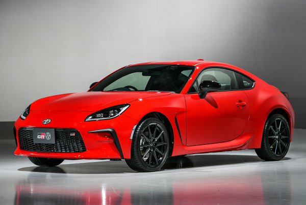 Gt R タイプrはどうなる 純ガソリンスポーツカーは生き残れないのか ベストカーweb 自動車情報サイト 新車 中古車 Carview