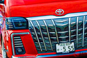 まさかの「アルファード“ハイエース”」!? 豪華すぎる「“2人乗り”ハイエース」がスゴイ！ “仕事車”も兼ねたB-DASHの「カスタムモデル」とは