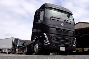 外装がデニムって想像以上にアリだぞ！　ボルボと岡山デニムのコラボトラックがめちゃくちゃイケてる