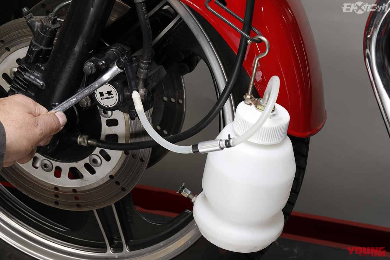 なにかと気を遣うブレーキフルードの交換を簡単確実に行える便利工具 7選 Webヤングマシン 自動車情報サイト 新車 中古車 Carview