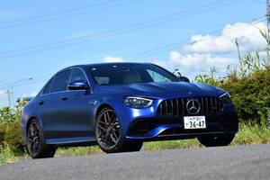 スーパースポーツより速い4ドアサルーン