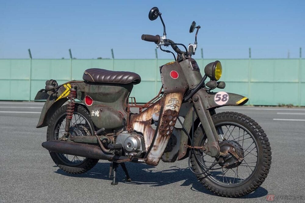 「世界一売れたバイク」、ホンダ「スーパーカブ」が遂に軍用に!? 「ゼロ戦」モチーフのカスタムカブが凄い！