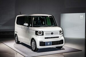 【ホンダ N-BOX】2023年秋に発売される新型の実車を公開！