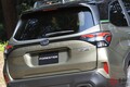 スバル「新型SUV」がスゴい！ “タフ”デザイン×「“強い”ハイブリッド」新搭載！ 全長4.6m級で「ちょうどイイサイズ」な6代目「新型フォレスター」どう変わった？
