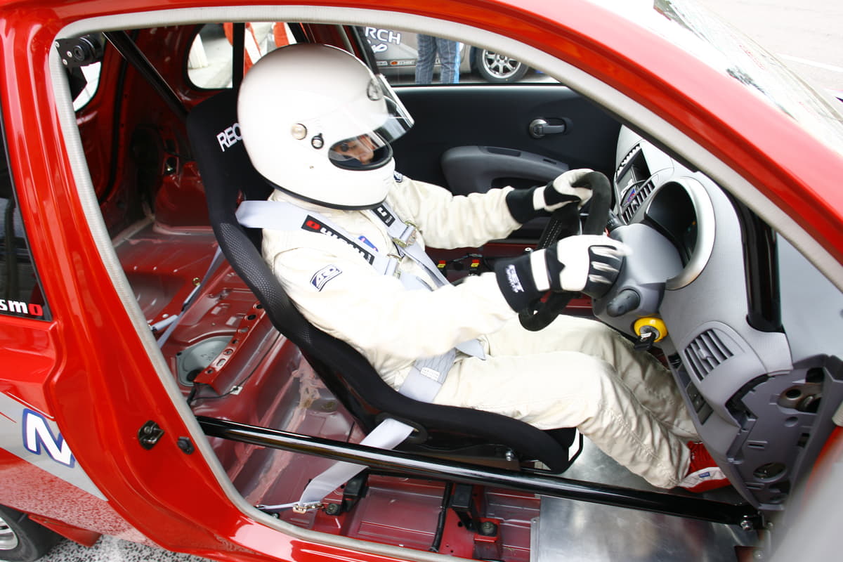 やりがちな違法改造 スポーツカー編 サーキット仕様車は要注意なチェック項目 Auto Messe Web 自動車情報サイト 新車 中古車 Carview