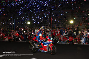 高橋巧とザルコの最強コンビでHonda HRCが4連覇達成。ヤマハとヨシムラの国内メーカーが表彰台を分け合う／鈴鹿8耐