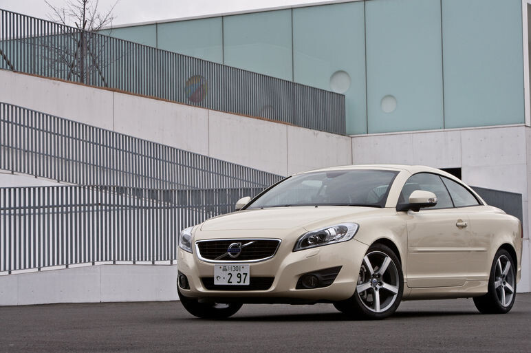 色気増したボルボC70 内外装＆走りの評価！