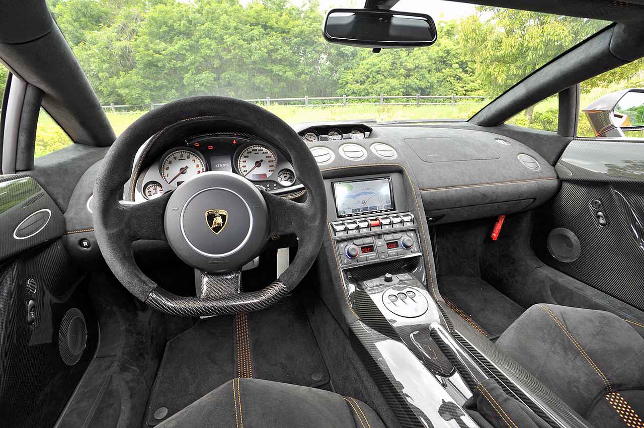 スーパーカー年代記 061 ランボルギーニ ガヤルドは日常使いもできるスーパーカーだった Webモーターマガジン 自動車情報サイト 新車 中古車 Carview