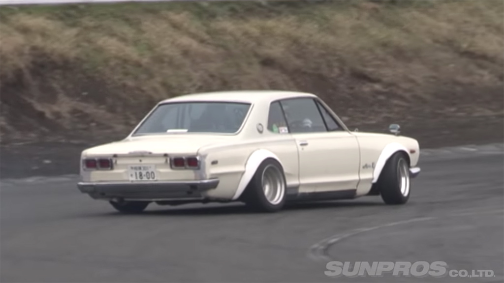 思わず二度見したくなる珍ドリ車にズームイン ハコスカにラ セード 想定外すぎる滑走マシンの走りを見よ V Opt Web Option 自動車情報サイト 新車 中古車 Carview