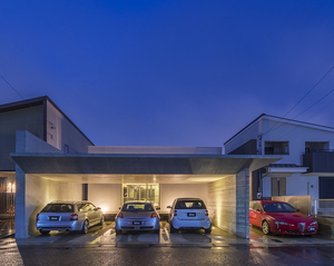 家の第一印象を決めるこだわりのガレージ【EDGE HOUSE】