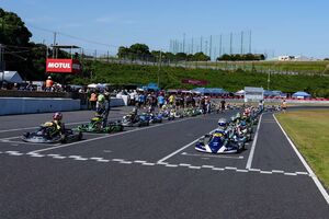 EXGEL MAXチャンプ最終戦、3クラス106名のカートドライバーが夏の鈴鹿で熱戦繰り広げる。各王者がアメリカ行きの切符掴む