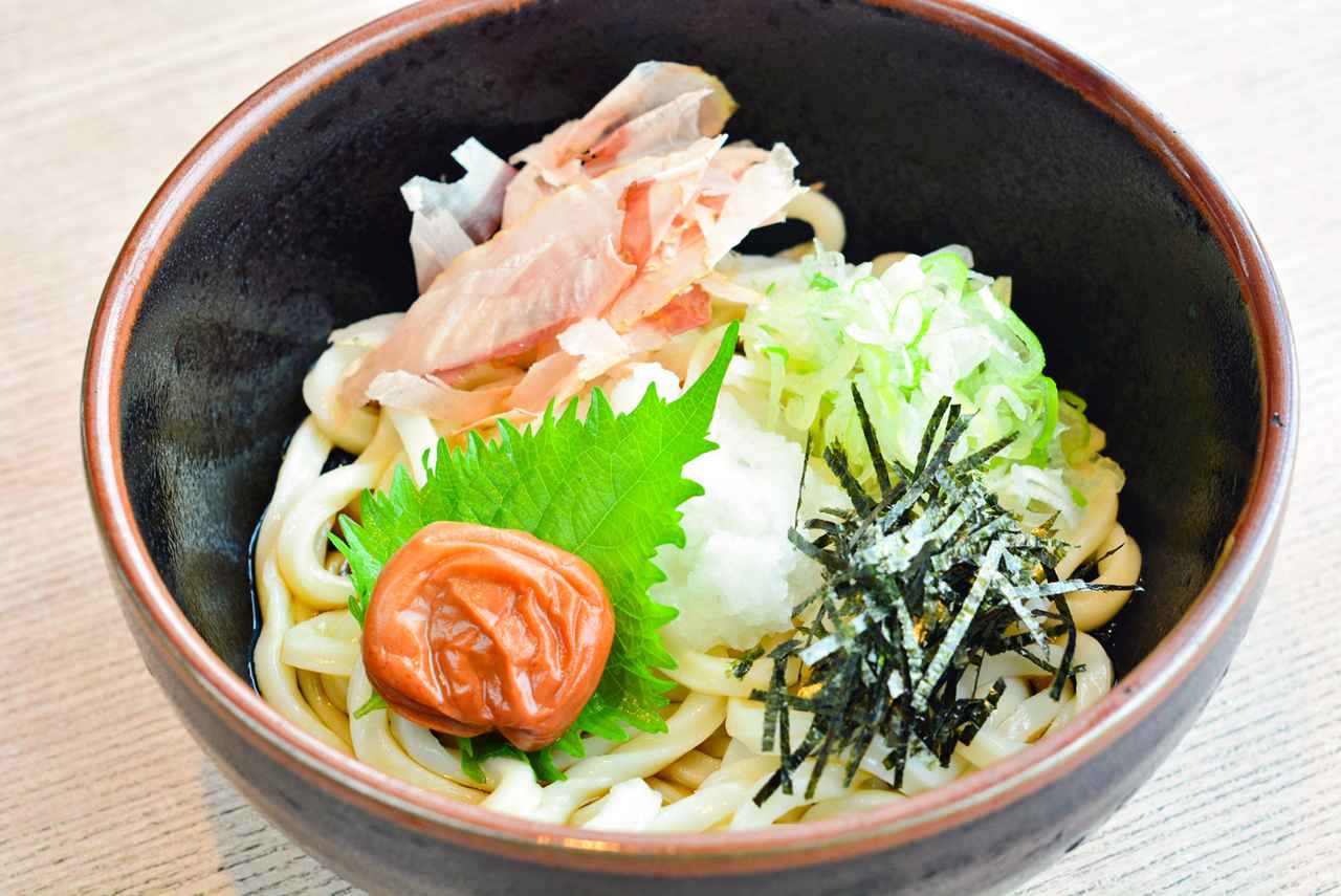 ドライブグルメ 北関東道 笠間pa 東西集約 で 茨城自慢のさっぱりうどんと贅沢そばをいただく Webモーターマガジン 自動車情報サイト 新車 中古車 Carview