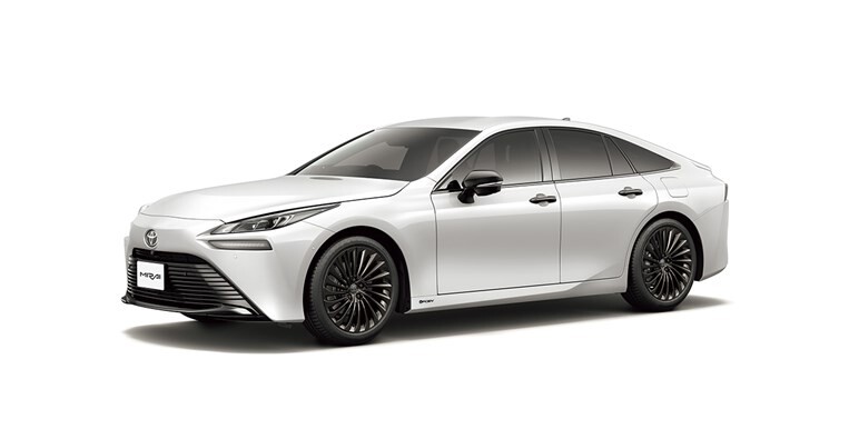 トヨタ「ミライ」改良　黒のアクセントがキマってる10周年特別仕様車を新設定＆グレード構成変更など