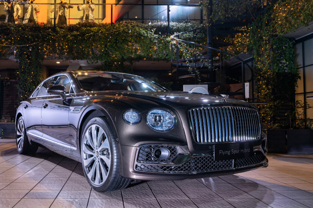 ベントレー フライングスパー ハイブリッド 他モデル グレードとの違いは 数値に迫る Autocar Japan 自動車情報サイト 新車 中古車 Carview