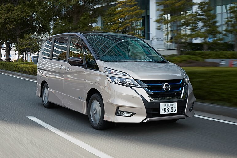 セレナ e-POWERは目からウロコレベルのデキ。ホンダi-MMDとの比較は？