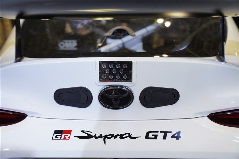 今年3月に欧州で発売されるスープラのGT4マシンも展示 - 東京オートサロン