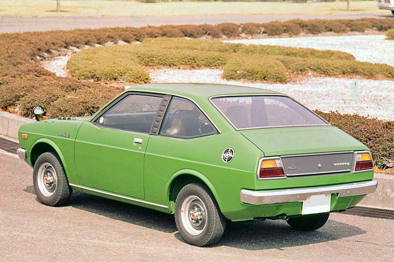 昭和の名車 50 トヨタ パブリカ スターレット 10st 昭和48年 1973年 Webモーターマガジン 自動車情報サイト 新車 中古車 Carview