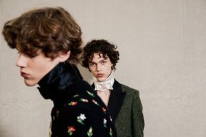 「ダンディ」とは何か？ その歴史から定義、現代ファッションにおける誤解まで